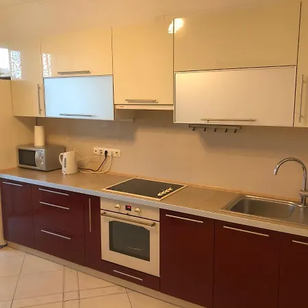 Апартаменты В Новом Доме Рядом С Центром Apartment
